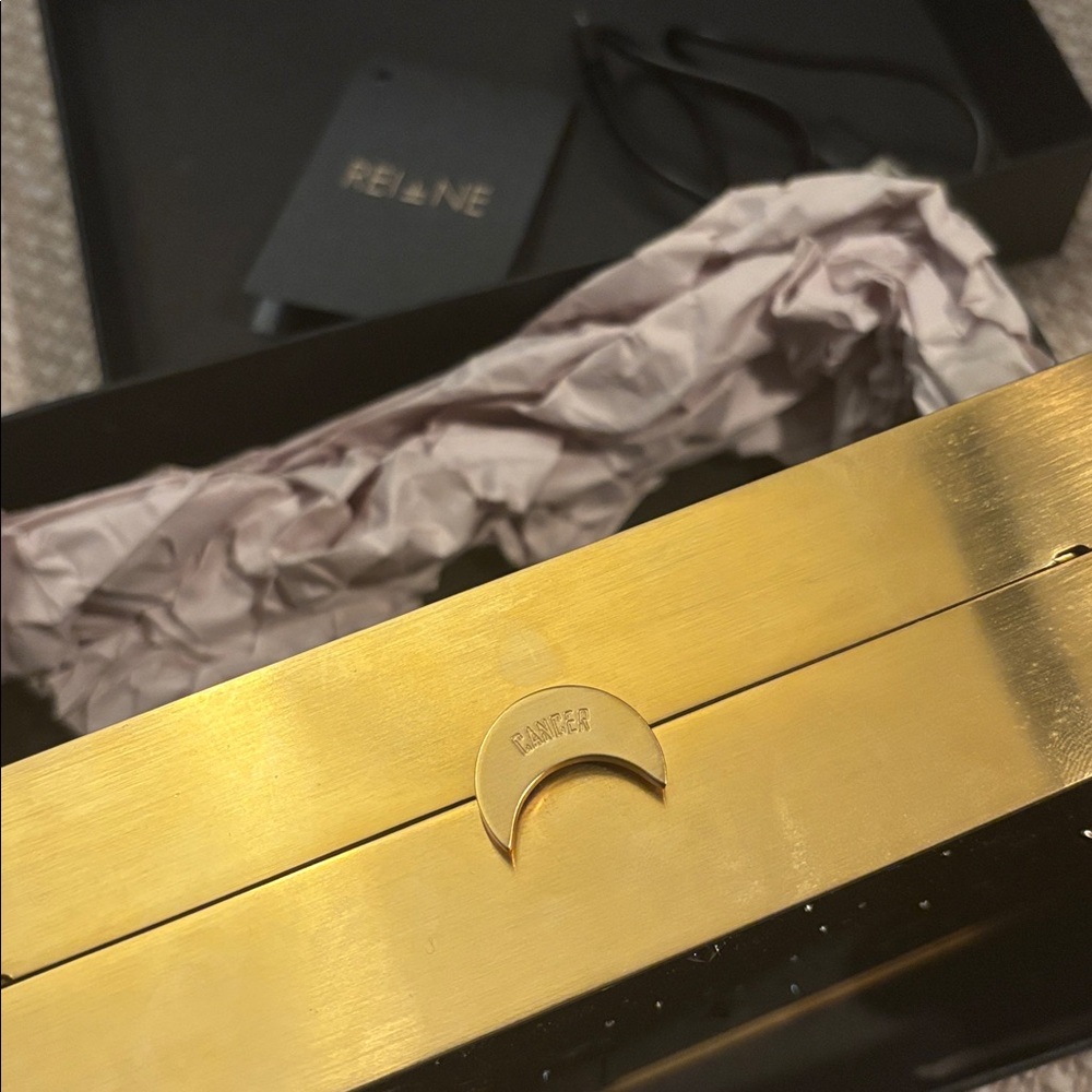 Zodiac Light-up REINE Clutch - Picture 6 of 13